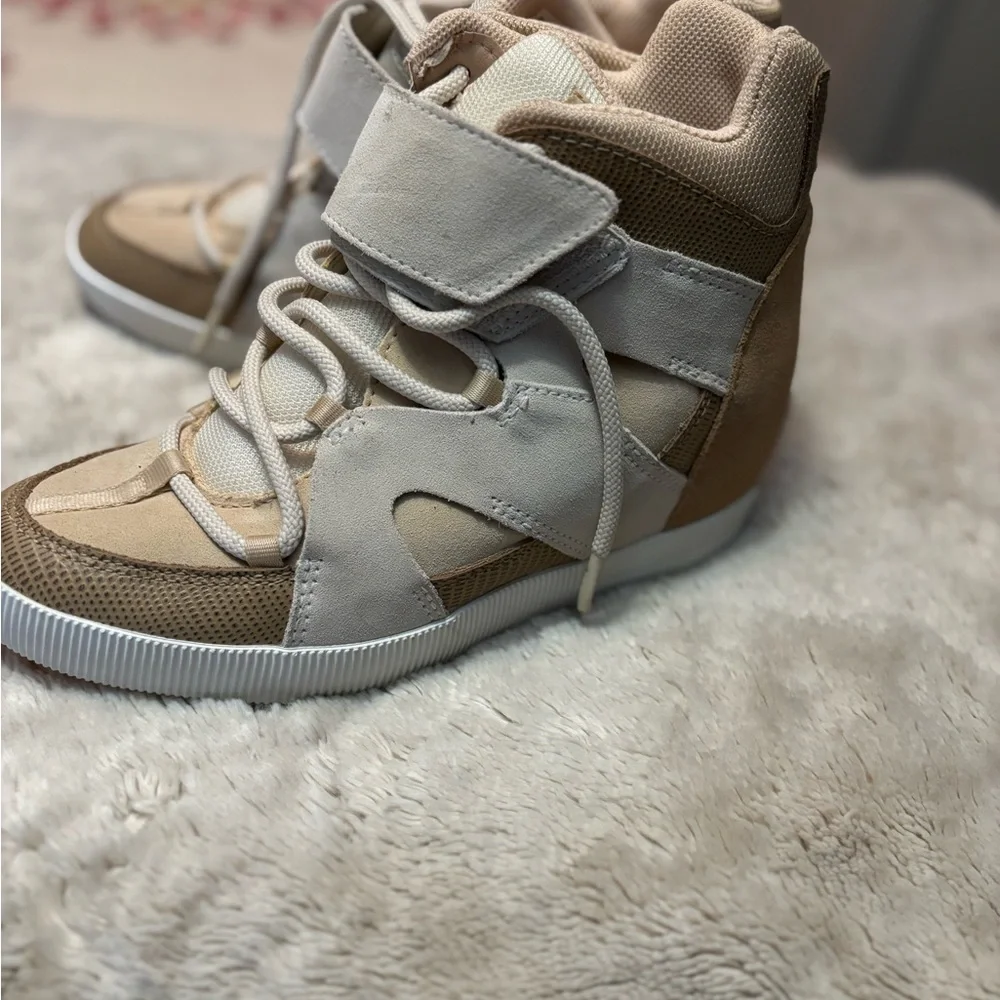 Women’s Sorel Shoes - Picture 5 of 6